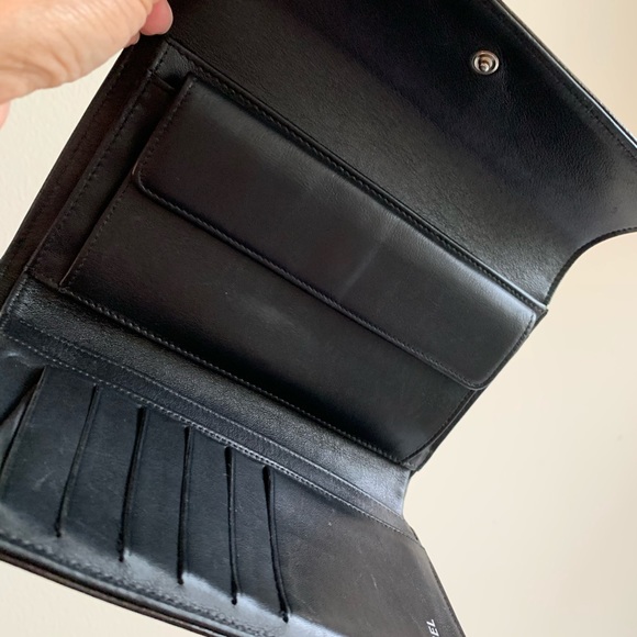 Chanel Wallet - Picture 5 of 8